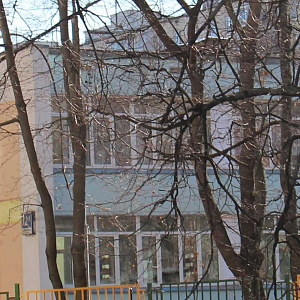 Средняя общеобразовательная школа №1242, с дошкольным отделением Медынская, 12а фотография №1