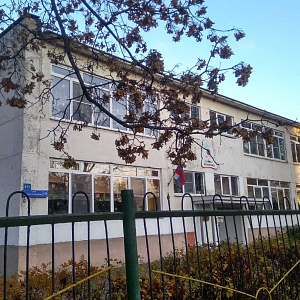 Центр образования №37 Макса Смирнова, 111