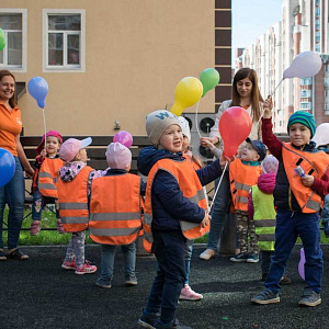 Маленькая страна, сеть частных детских садов Кондратьевский проспект, 70 к1